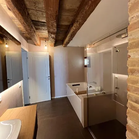 Luxury - Private Jacuzzi And Design Appartement Venetië