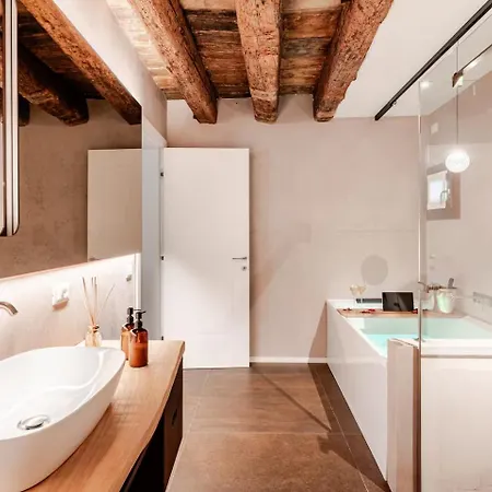 Luxury - Private Jacuzzi And Design Appartement Venetië
