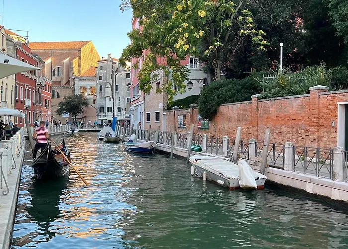 Luxury - Private Jacuzzi And Design Apartment *